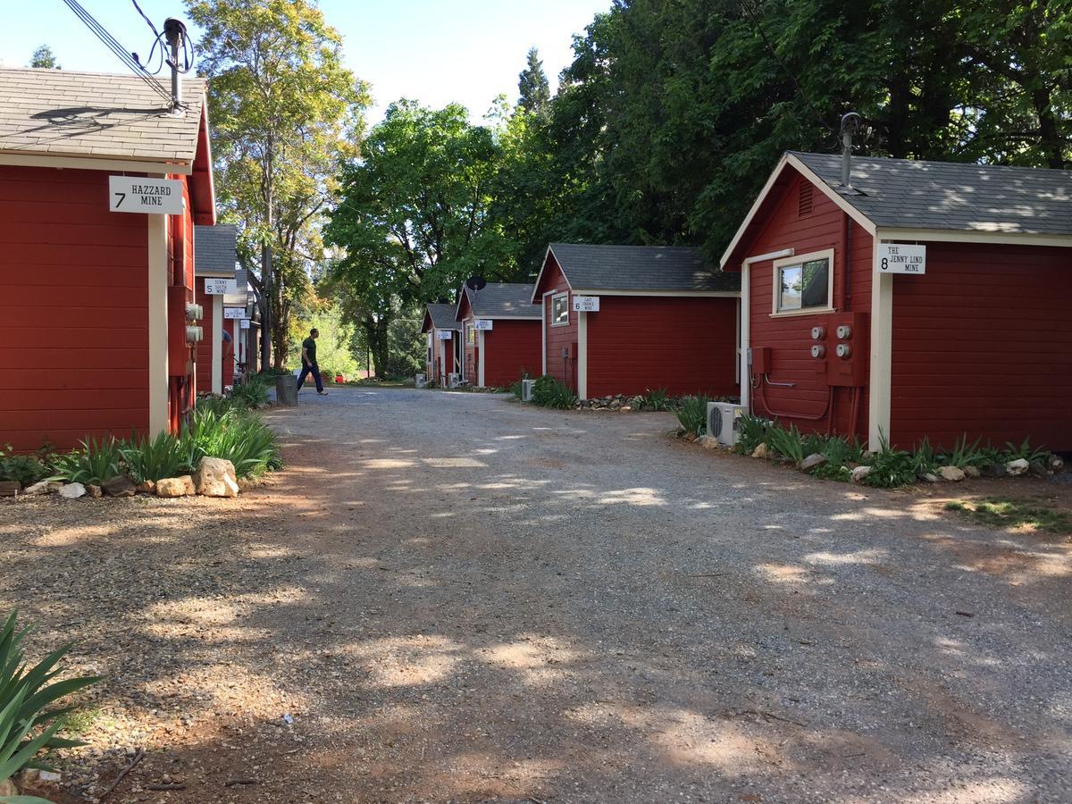 Miner'S Camp Motel Foresthill Exterior photo